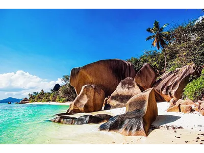 Wandbild und Fototapete mit einem Landschaftsmotiv mit dem Titel Traumstrand Anse Source d'Argent - La Digue - Seychellen in der Max Steinwald Art Galerie