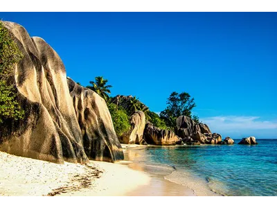 Wandbild und Fototapete mit einem Landschaftsmotiv mit dem Titel Traumstrand Anse Source d'Argent - La Digue - Seychellen2 in der Max Steinwald Art Galerie